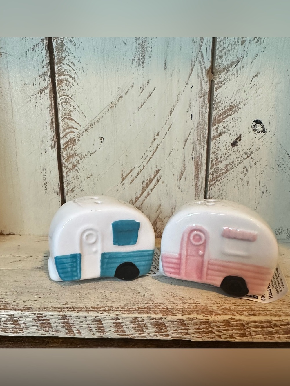 Cracker Barrel Mini Retro Camper Salt & Pepper Shaker Set - Pink & Blue